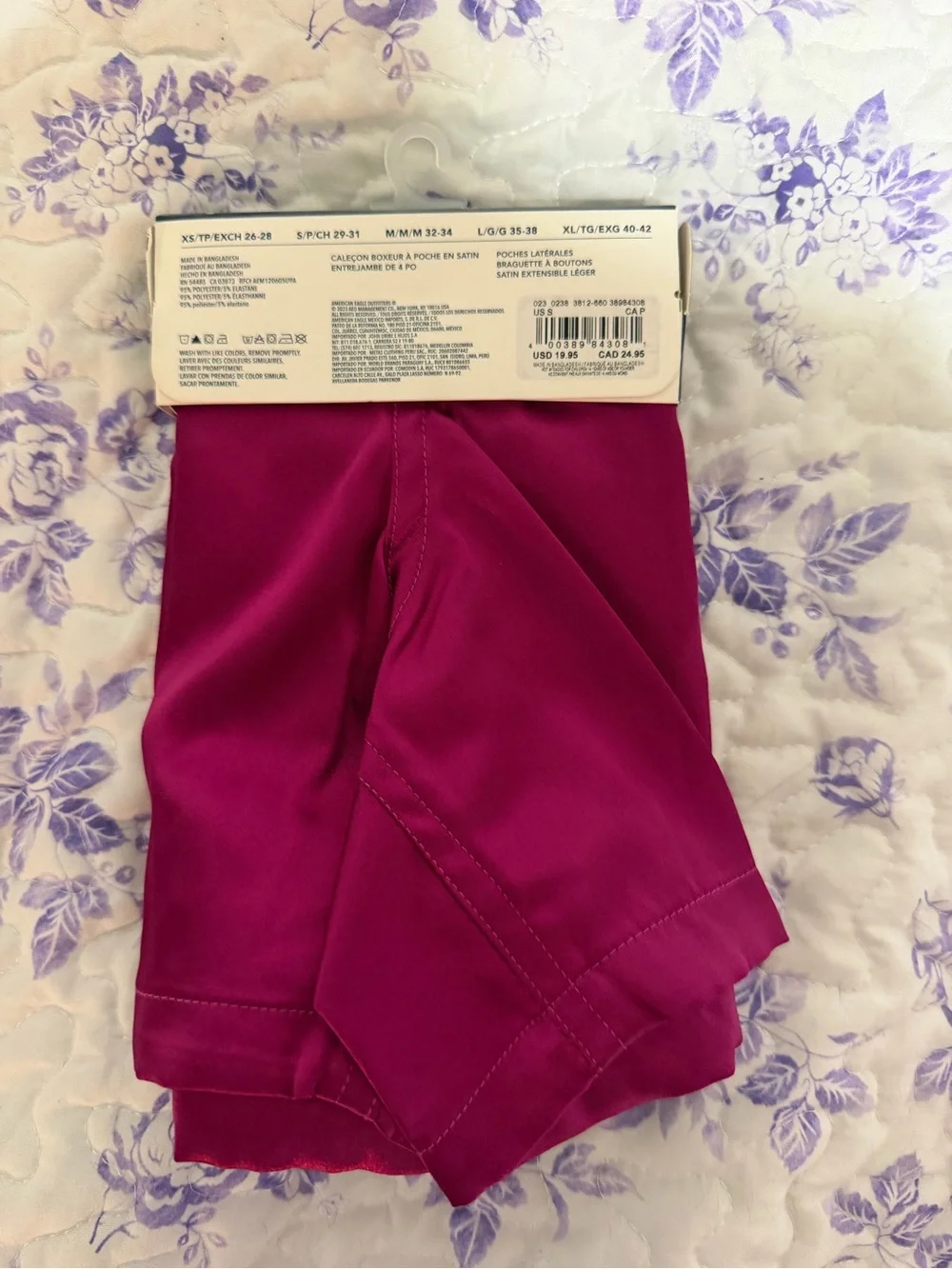 American Eagle Satin Boxer Shorts in Magenta
